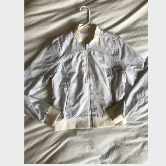 Lululemon Bomb Around Jacket *Reversible* (6) - Picture 6 of 7